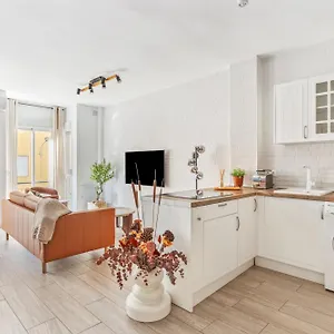 Apartment Epidemia & Quite Bedrooms By Ele, Malaga